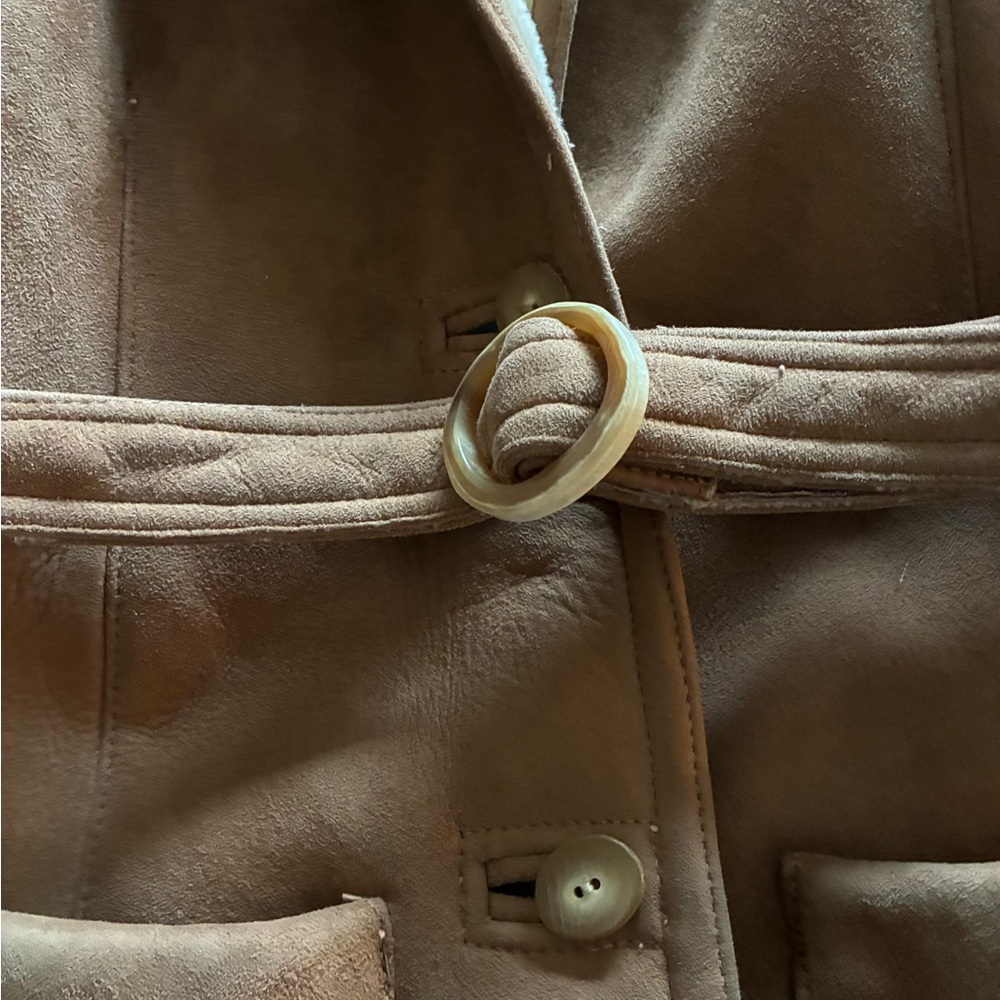 Woman’s Tan Shearling Coat - Picture 6 of 16